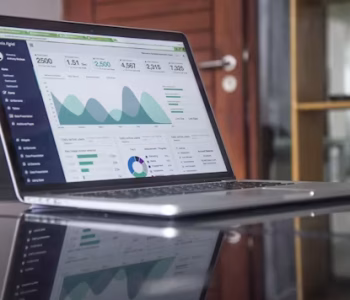 photo-1460925895917-afdab827c52f